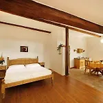Apart-hotel Zámecká - Castle 3*